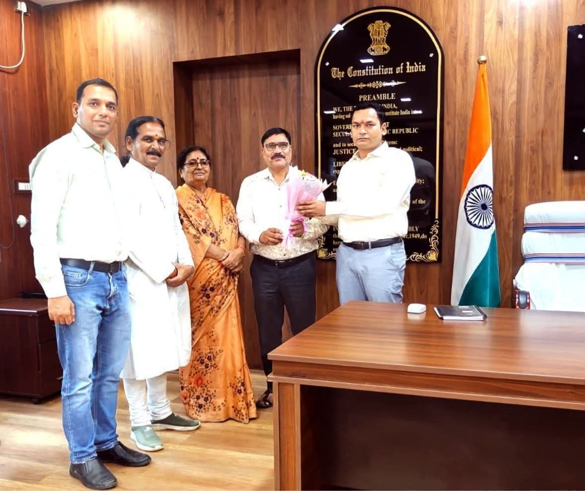 नशामुक्त समाज की दिशा में नव बिहान अभियान की पहल, सूरजपुर एसपी से टीम ने की सौजन्य मुलाकात