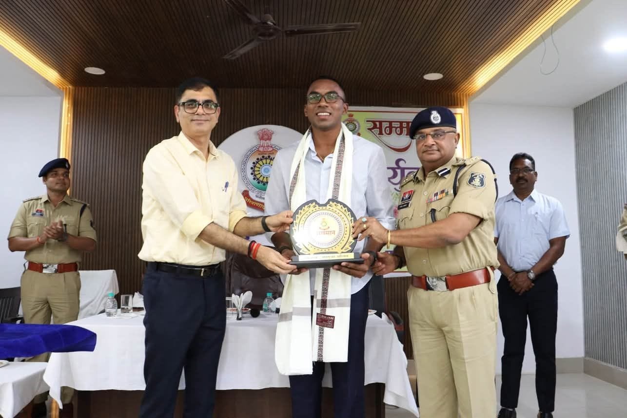 देश के सबसे तेज धावक अनिमेष कुजूर सम्मानित
