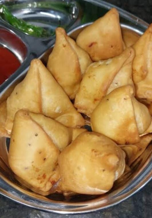 समोसा बना ज़हर! अंबिकापुर में सात लोग फूड पॉइजनिंग के शिकार