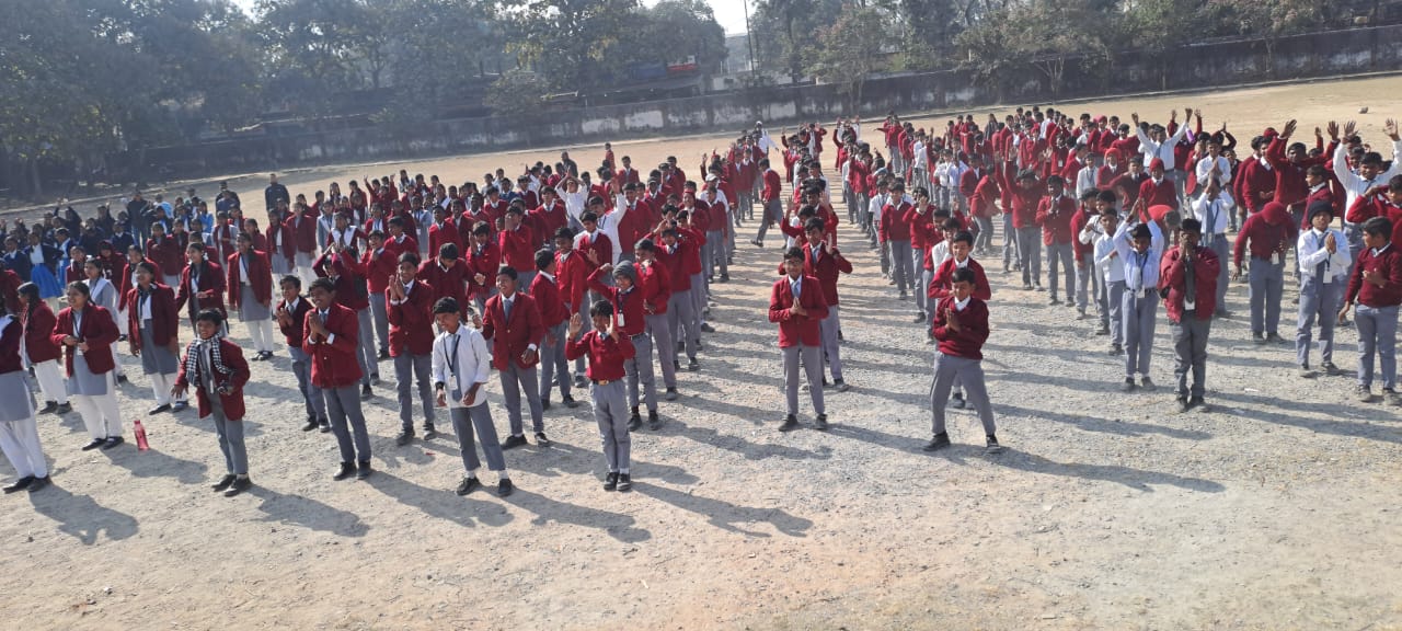 युवा दिवस पर योग, संकल्प और राष्ट्रनिर्माण का संदेश: स्वामी विवेकानंद के विचारों से प्रेरित हुए छात्र